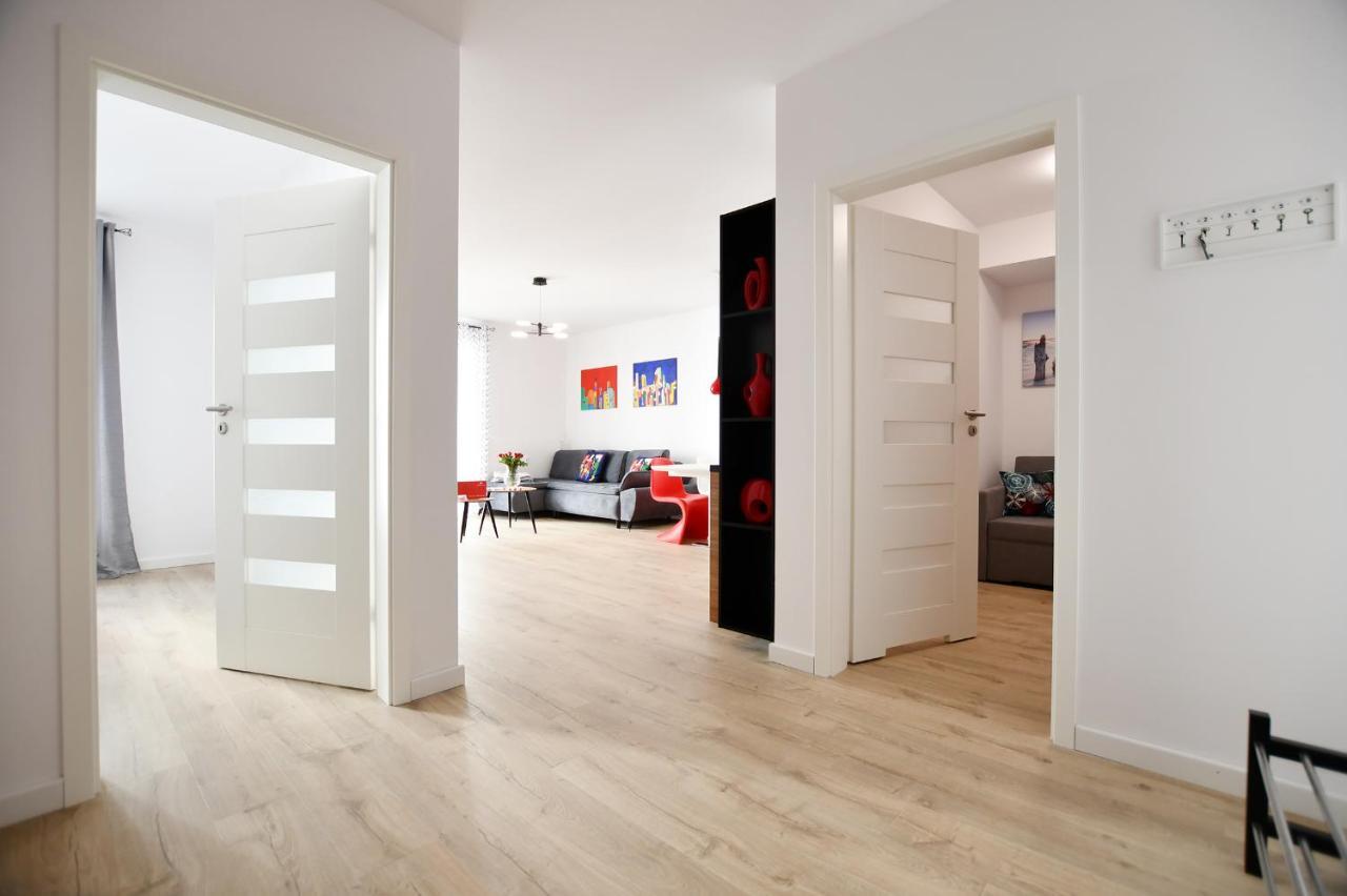 Apartament El Rojo Z Garazem 코워브제크 외부 사진