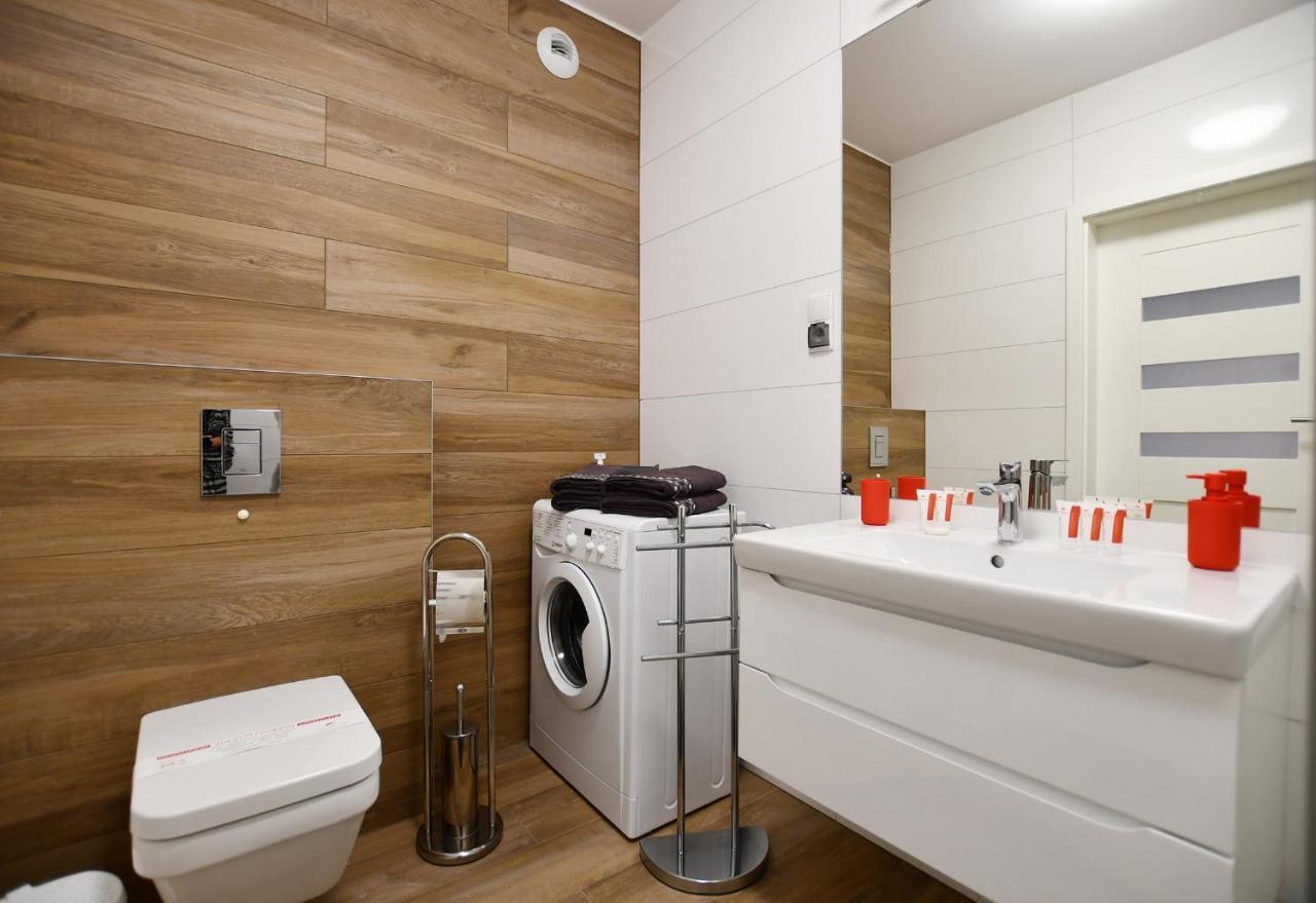 Apartament El Rojo Z Garazem 코워브제크 외부 사진