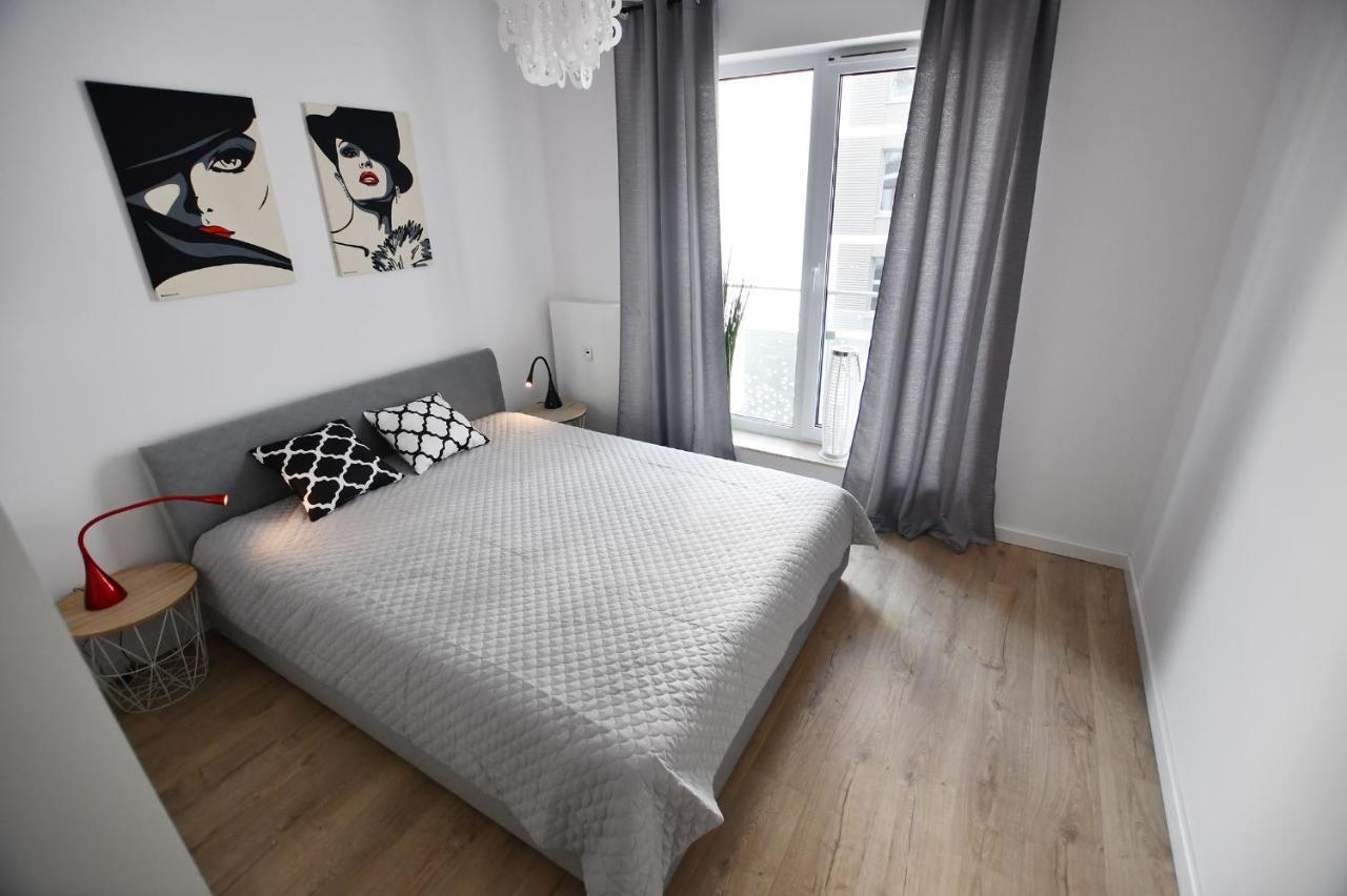 Apartament El Rojo Z Garazem 코워브제크 외부 사진